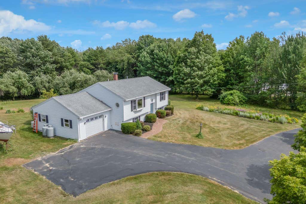 Photo of 155 Ridge Road, Lisbon, ME 04252 (MLS # 1672191)