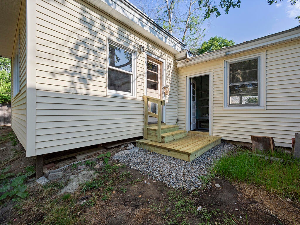 Photo of 34 Franklin Street, Waterville, ME 04901 (MLS # 1674677)