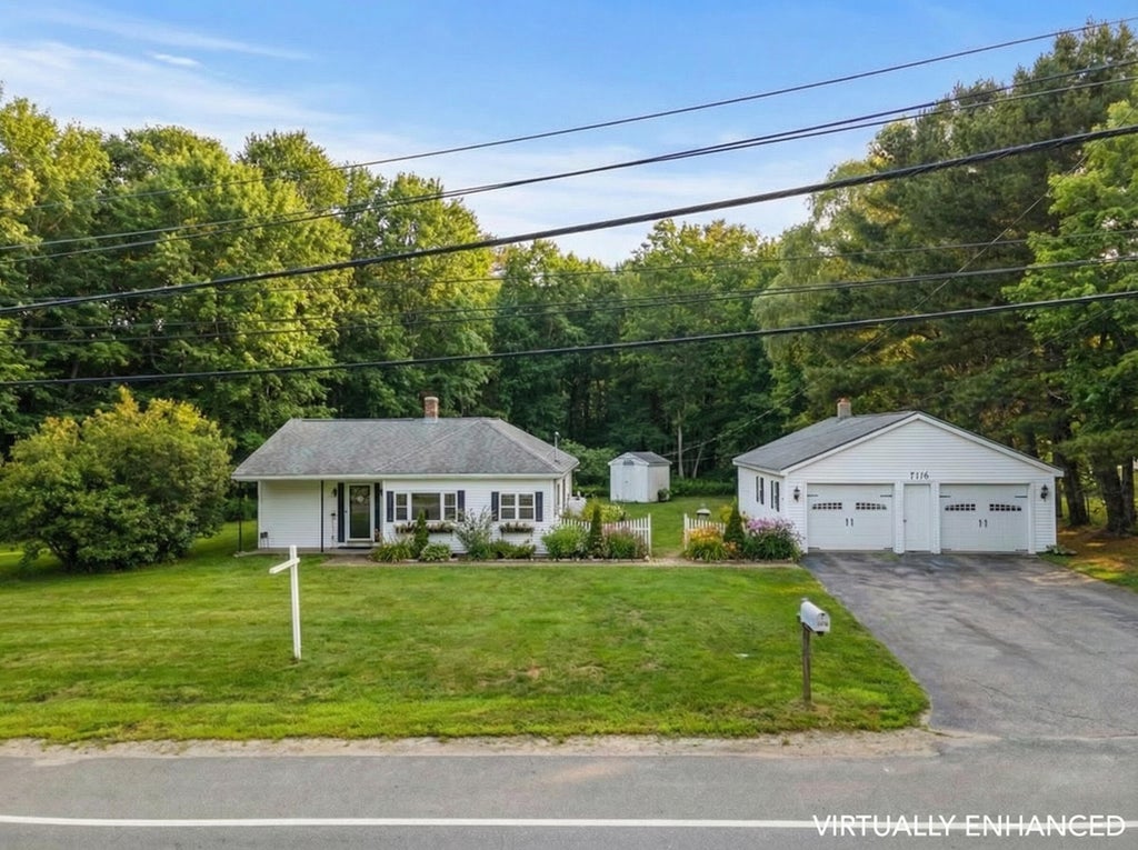 Photo of 737 Commercial Street, Rockport, ME 04856 (MLS # 1650321)