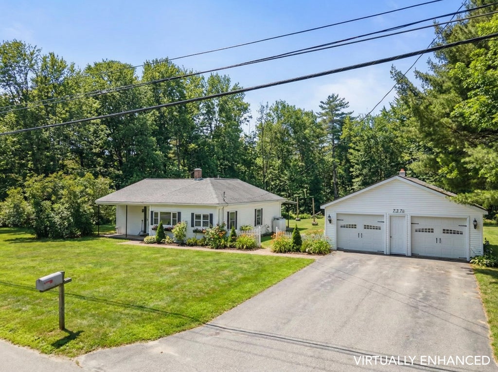Photo of 737 Commercial Street, Rockport, ME 04856 (MLS # 1650321)