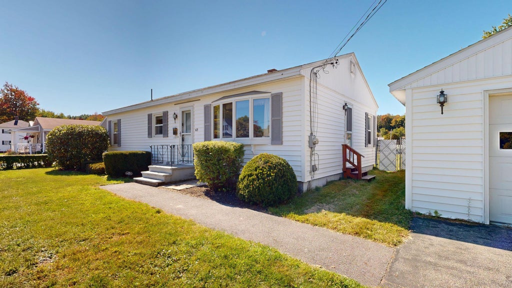 Photo of 63 Morse Avenue, Lewiston, ME 04240 (MLS # 1682094)