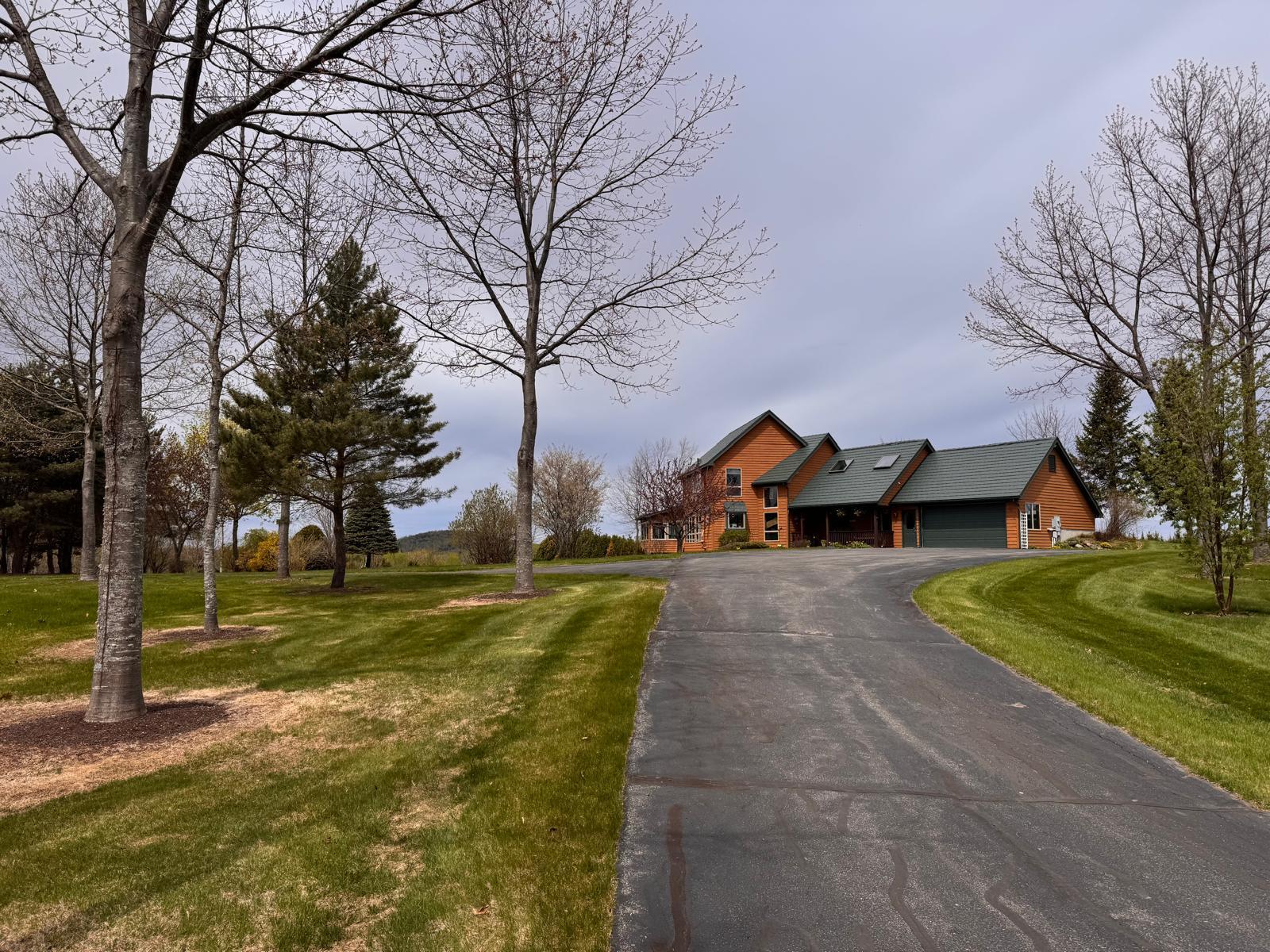 Presque Isle, Maine, 04769, United States, 5 Bedrooms Bedrooms, ,4 BathroomsBathrooms,Residential,Active,2041567