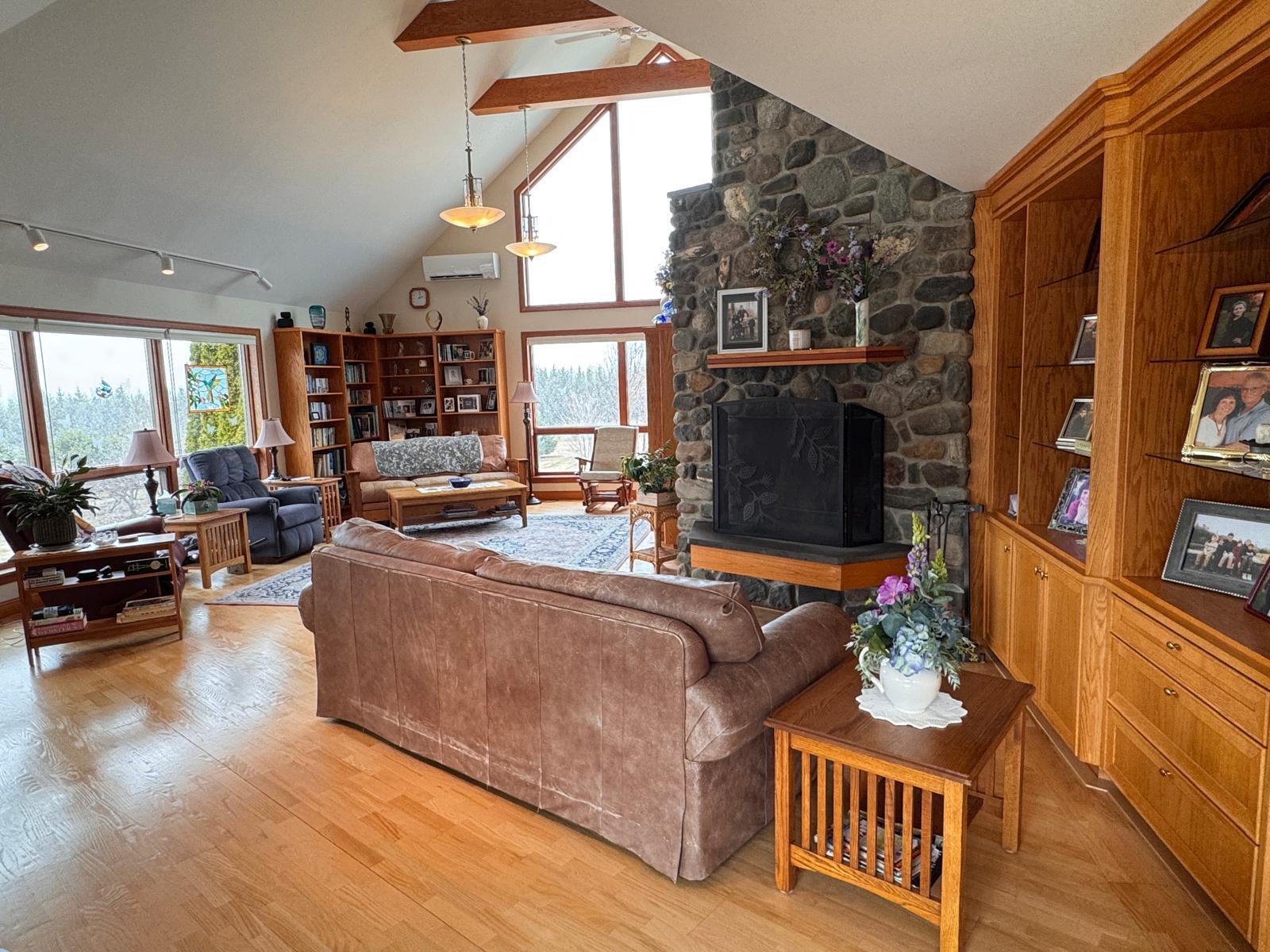 Presque Isle, Maine, 04769, United States, 5 Bedrooms Bedrooms, ,4 BathroomsBathrooms,Residential,Active,2041567