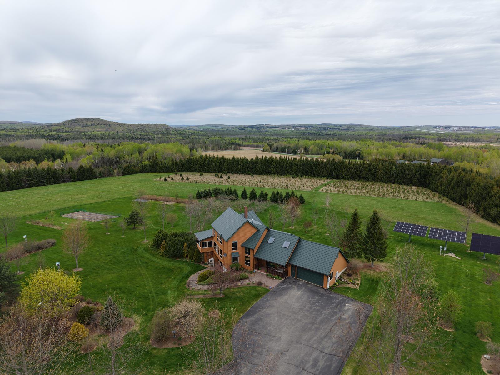 Presque Isle, Maine, 04769, United States, 5 Bedrooms Bedrooms, ,4 BathroomsBathrooms,Residential,Active,2041567