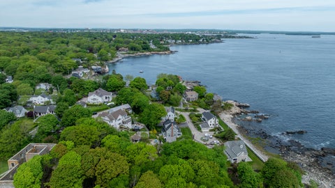 Photo of 3 Garden Circle, Cape Elizabeth, ME 04107 (MLS # 1678411)