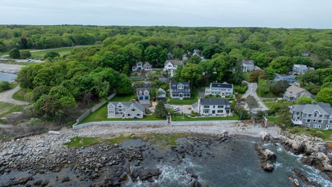 Photo of 3 Garden Circle, Cape Elizabeth, ME 04107 (MLS # 1678411)