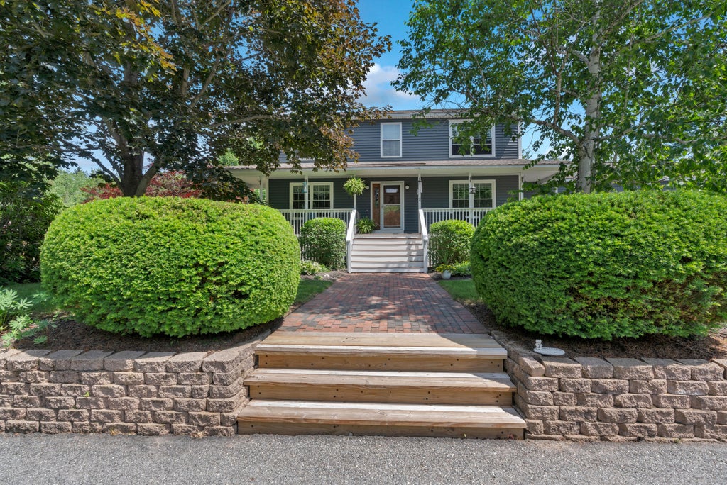 Photo of 2 Mothers Way, Kennebunk, ME 04043 (MLS # 1668552)