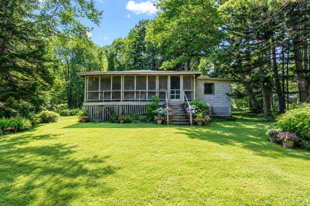 Photo of 100 Highland Avenue, Portland, ME 04108 (MLS # 1669272)