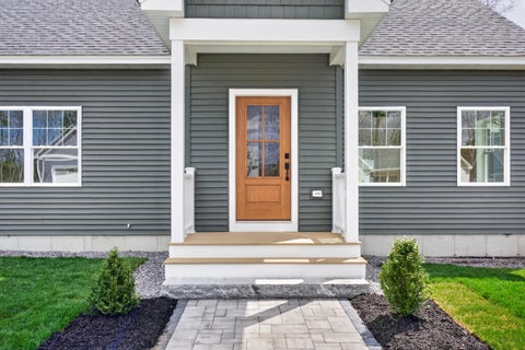 Photo of 29 Forest Glenn Lane, Topsham, ME 04086 (MLS # 1659217)