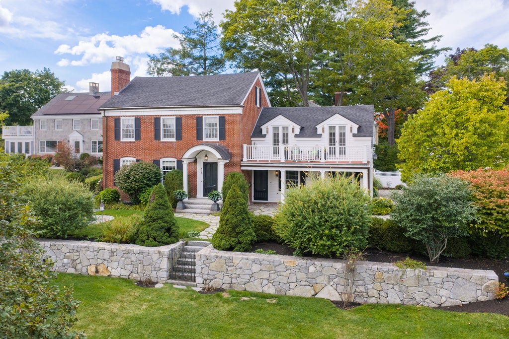 Photo of 436 Baxter Boulevard, Portland, ME 04103 (MLS # 1681611)