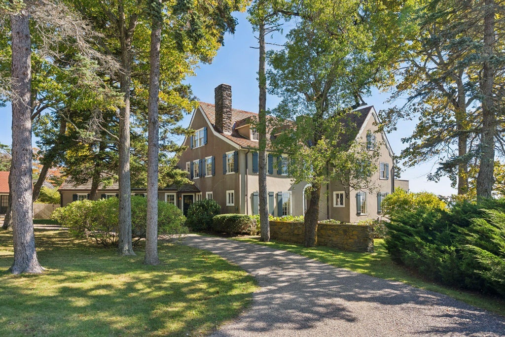 Photo of 17 Winslow Homer Road, Scarborough, ME 04074 (MLS # 1684283)