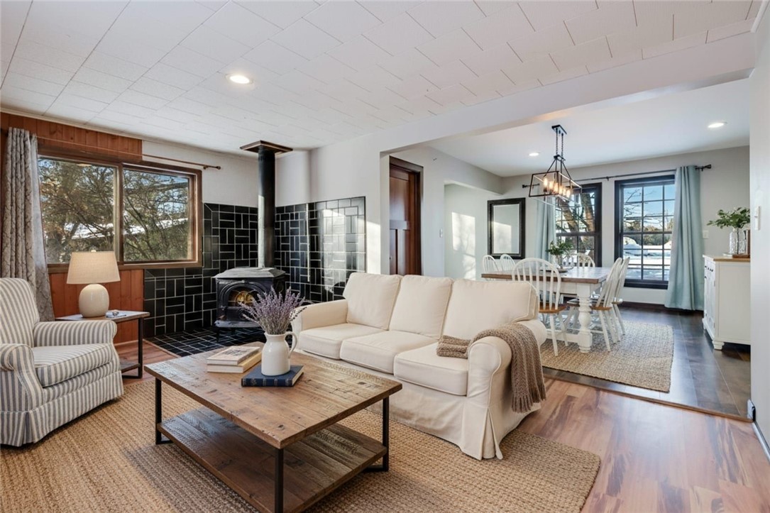 1155 Mansfield Street