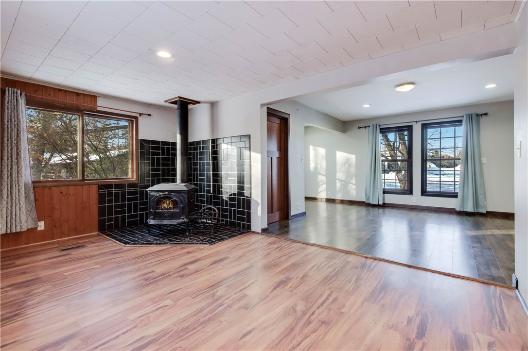 1155 Mansfield Street