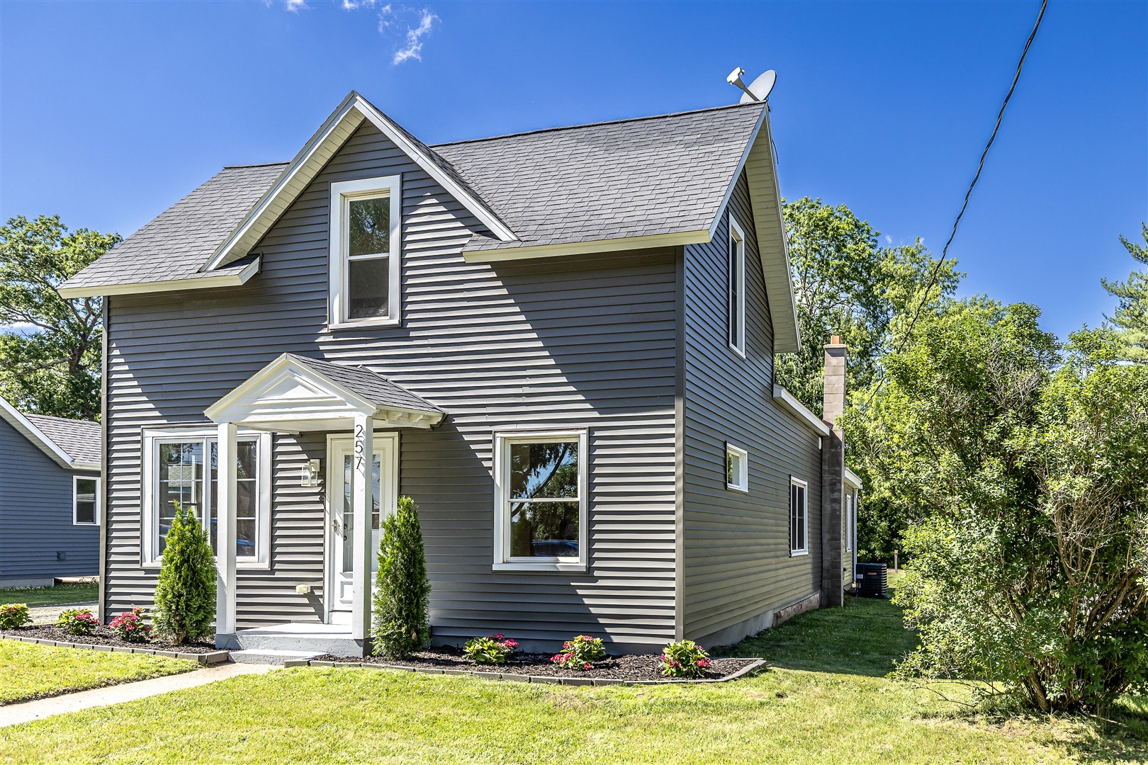 257 W Madison Street