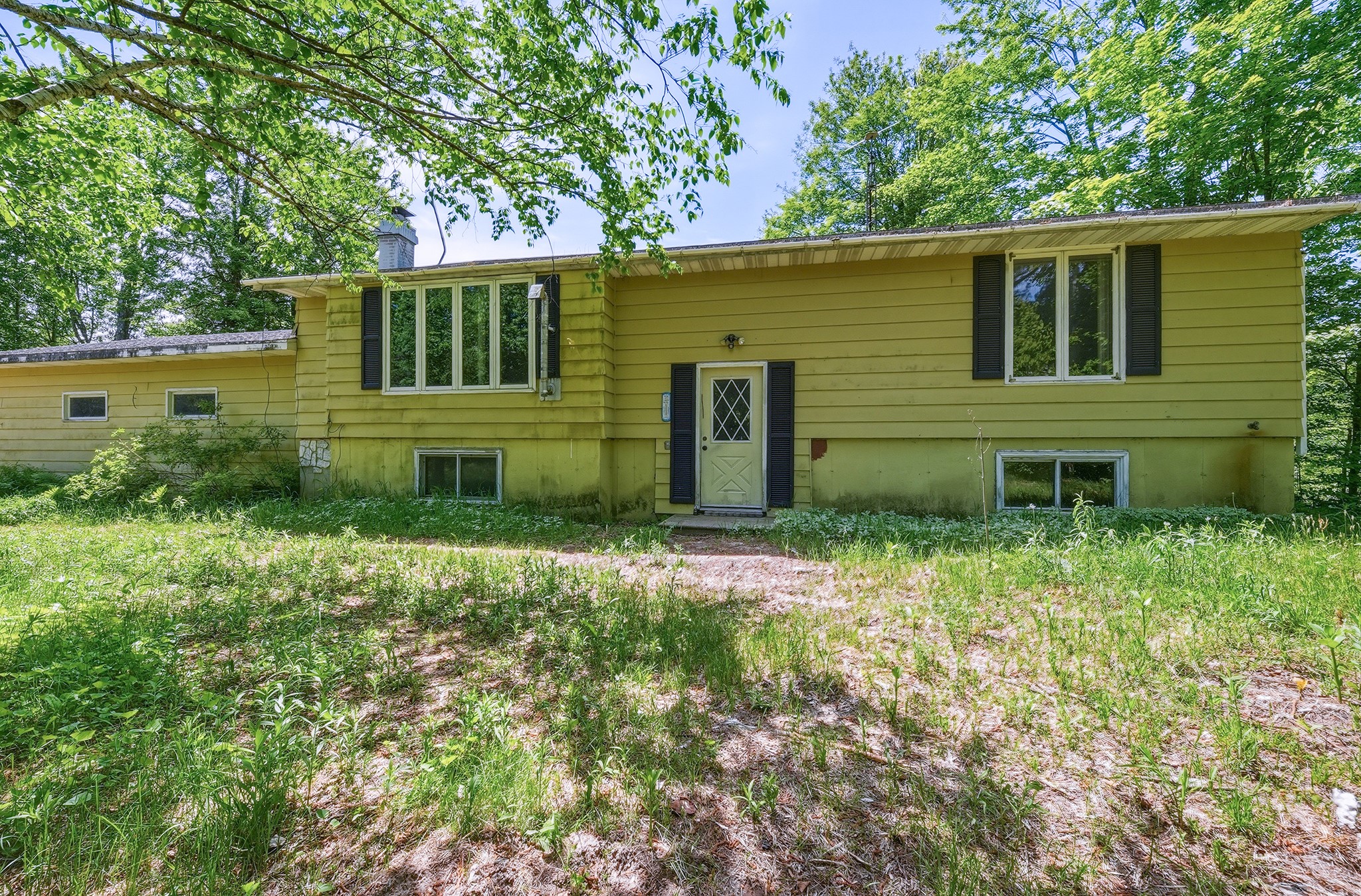 W8585 County Road M