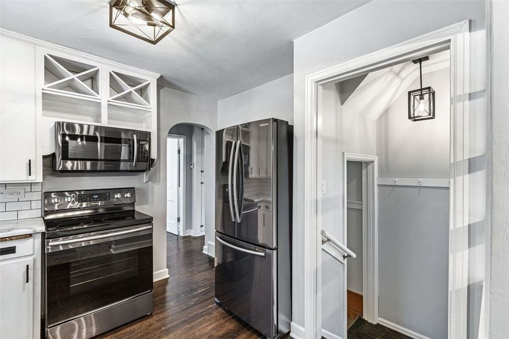 Photo of 2214 Sherwin Avenue, Eau Claire, WI 54701 (MLS # 1597891)