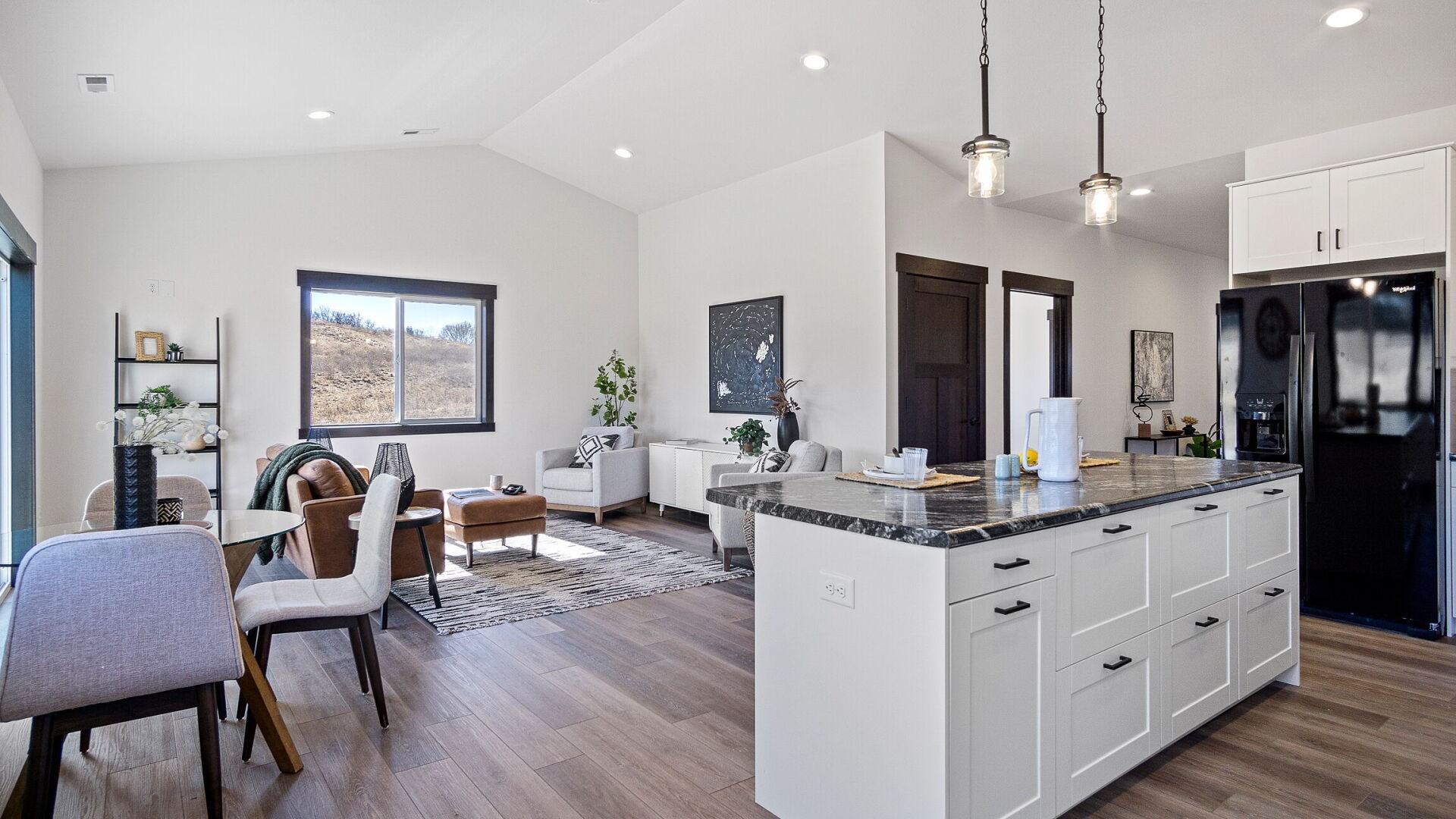 3327 Sunflower Lane