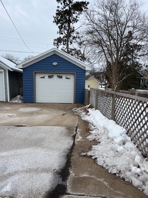 736 Churchill Street