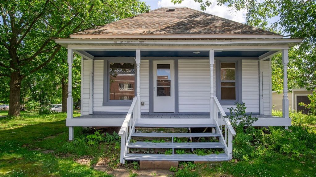 Photo of 618 E Worden Avenue, Ladysmith, WI 54848 (MLS # 1597767)