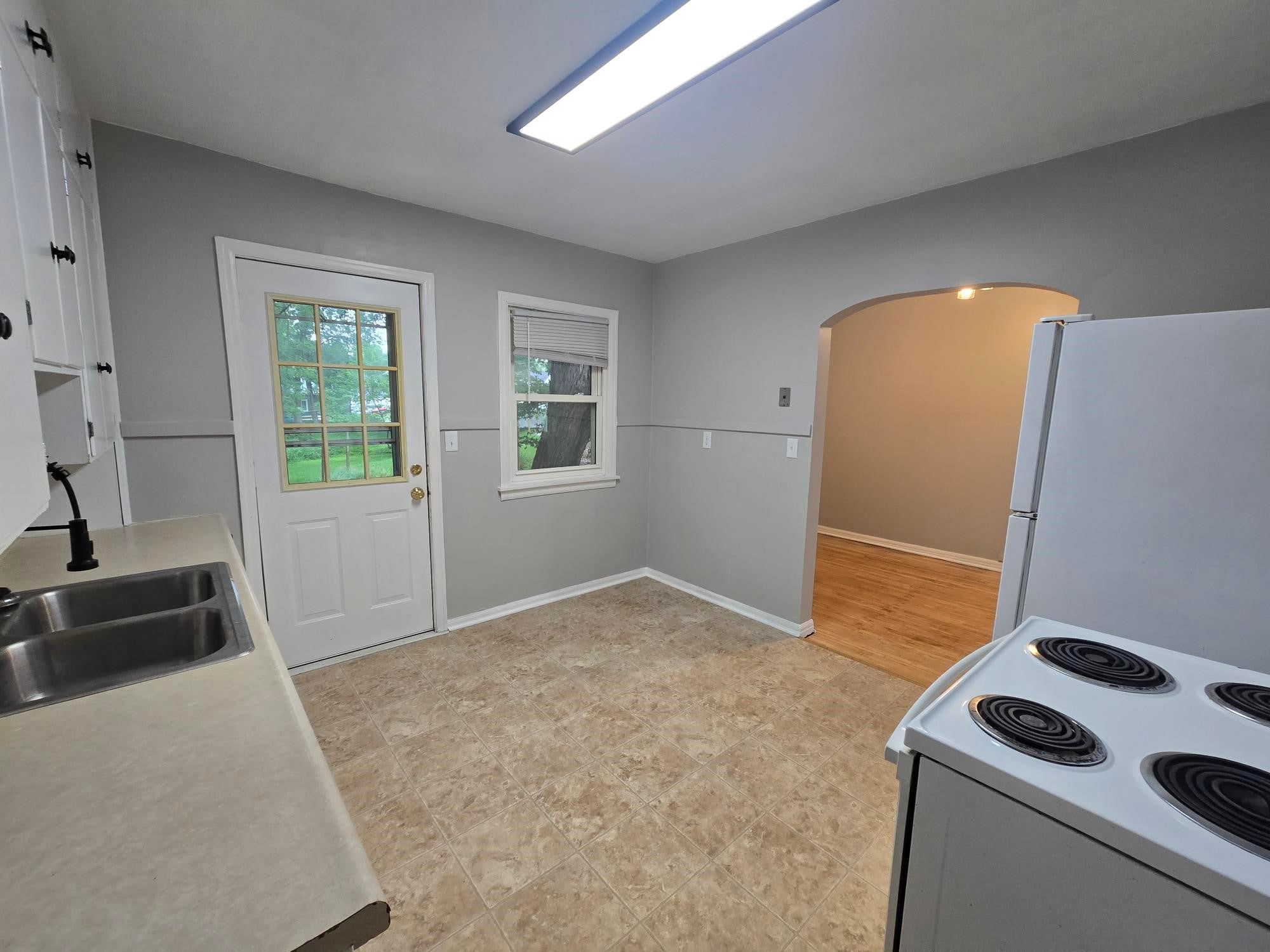 603 & 605 Ripley Avenue 603 605