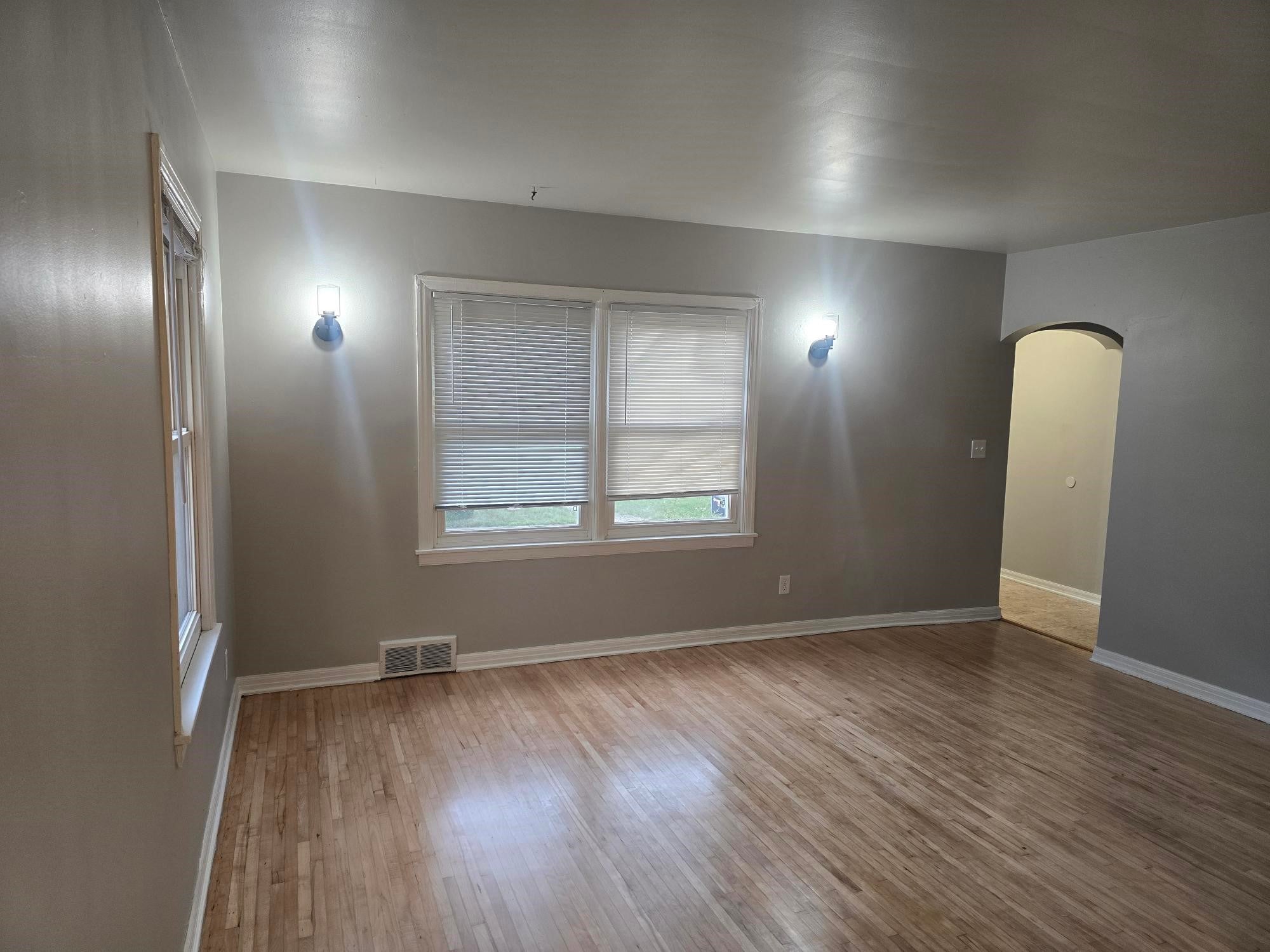 603 & 605 Ripley Avenue 603 605