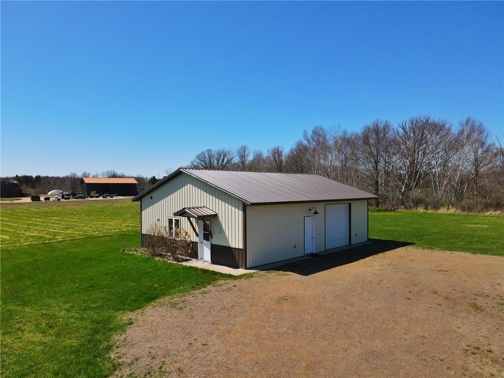 145 N Caudy Dr, Clayton, WI 54004