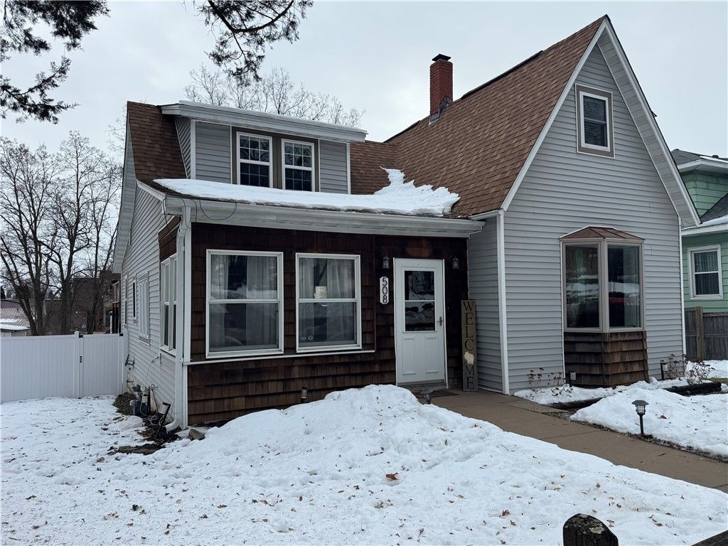 Photo of 508 Mcdonough Street, Eau Claire, WI 54703 (MLS # 1597922)