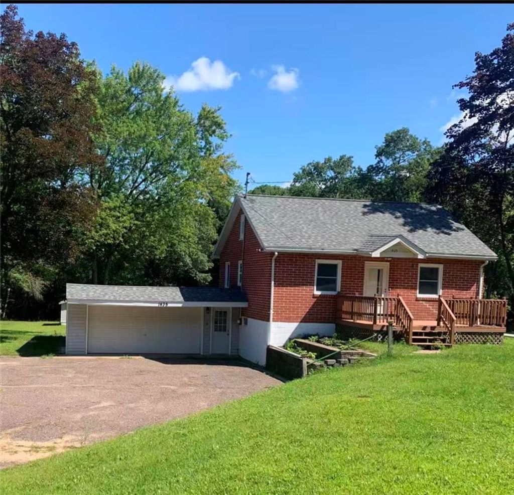 Photo of 1435 Mckinley Road, Eau Claire, WI 54703 (MLS # 1598815)