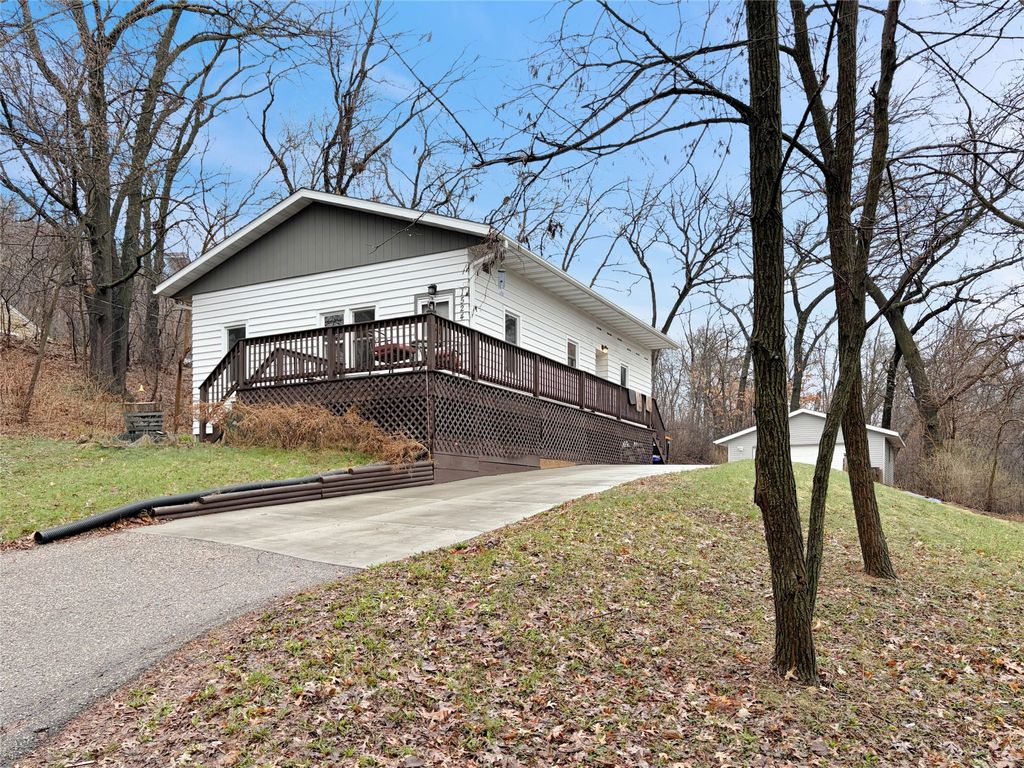 Photo of 1524 Quarry Street, Eau Claire, WI 54703 (MLS # 1599971)