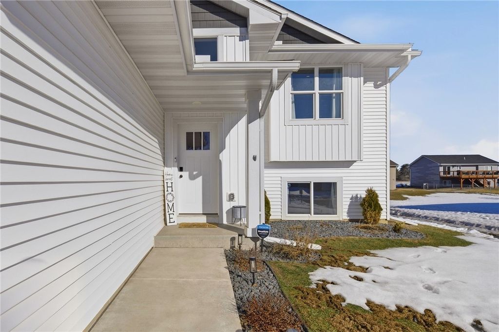 Photo of 1064 Sharptail Run, New Richmond, WI 54017 (MLS # 1598796)