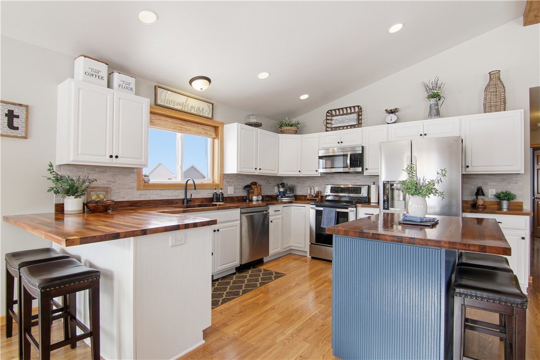 908 Mooring Line Drive