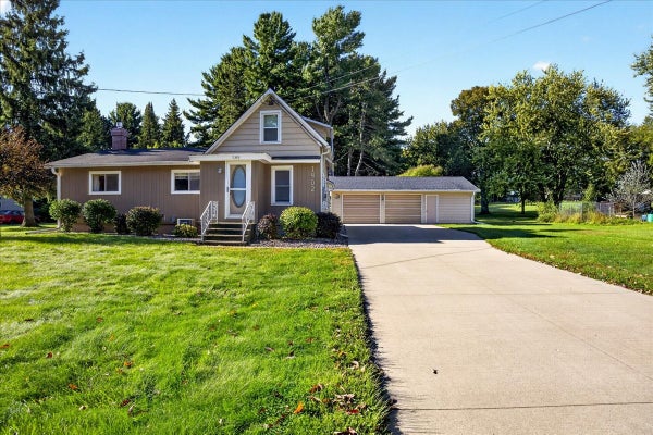 1402 E BLODGETT ST, MARSHFIELD, WI 54449 - Image 1e1f9451e29c331d0761910a29be21ee/1188794565