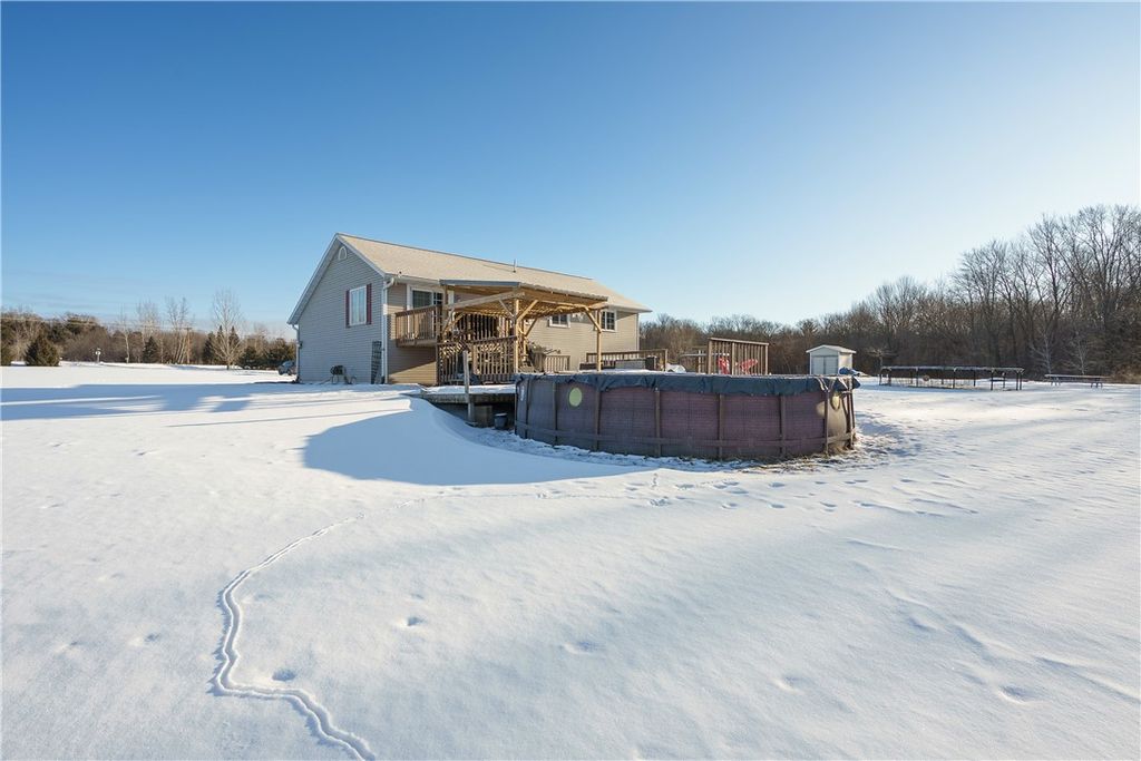 Photo of E9562 690th Avenue, Elk Mound, WI 54739 (MLS # 1598260)