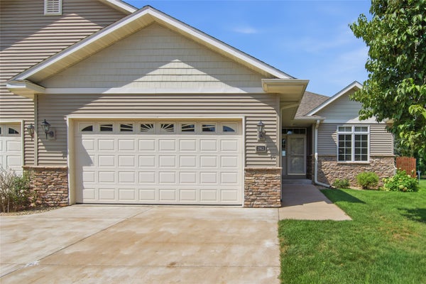 2912 PUTNAM GLEN PL, EAU CLAIRE, WI 54701 - Image 2bdfef6c32f96e4e05eab39122c333b5/2034027980