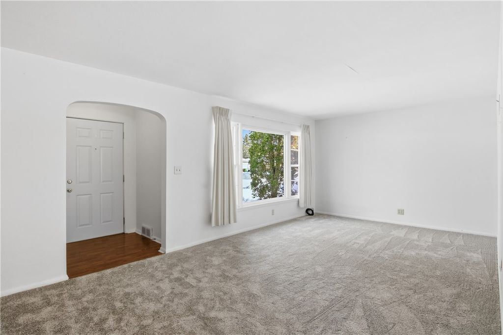 Photo of 1709 Hopkins Avenue, Eau Claire, WI 54701 (MLS # 1597872)