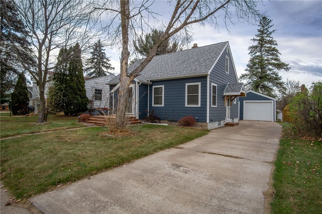 Photo of 2911 6th Street, Eau Claire, WI 54703 (MLS # 1597200)