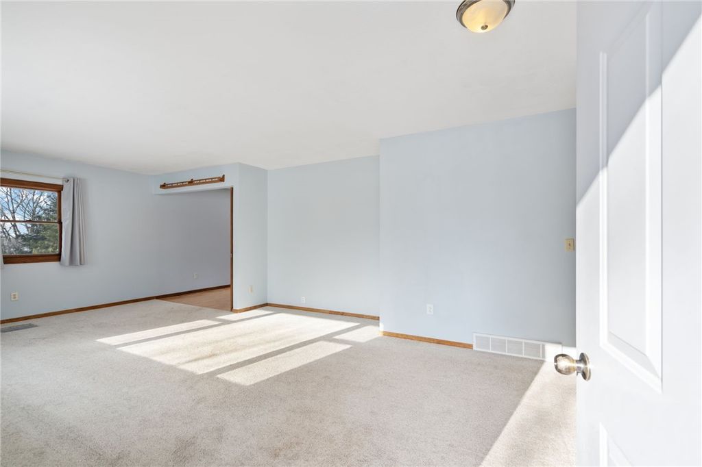 Photo of 806 Glover Road, River Falls, WI 54022 (MLS # 1597316)