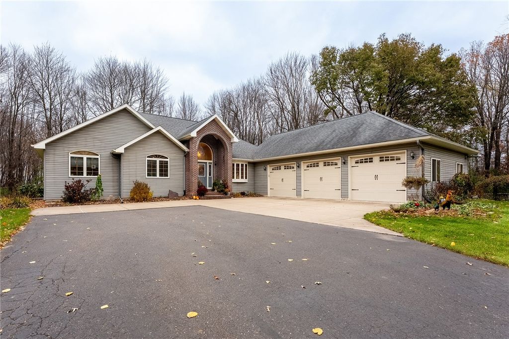 Photo of 7888 W Folsom Street, Eau Claire, WI 54703 (MLS # 1596998)