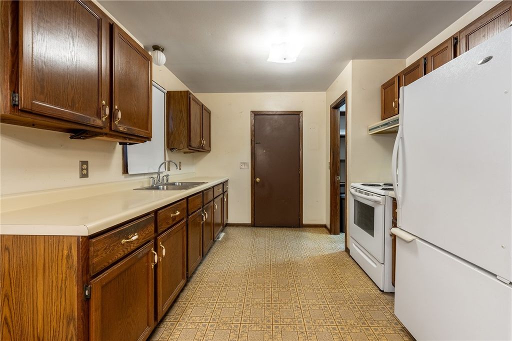 Photo of 738 Lynn Street, Chippewa Falls, WI 54729 (MLS # 1597447)