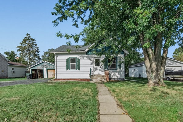 336 GARFIELD ST, STANLEY, WI 54768 - Image 49d3a28a36d2d9bf4fa4c5af7f3bab9b/1926246011
