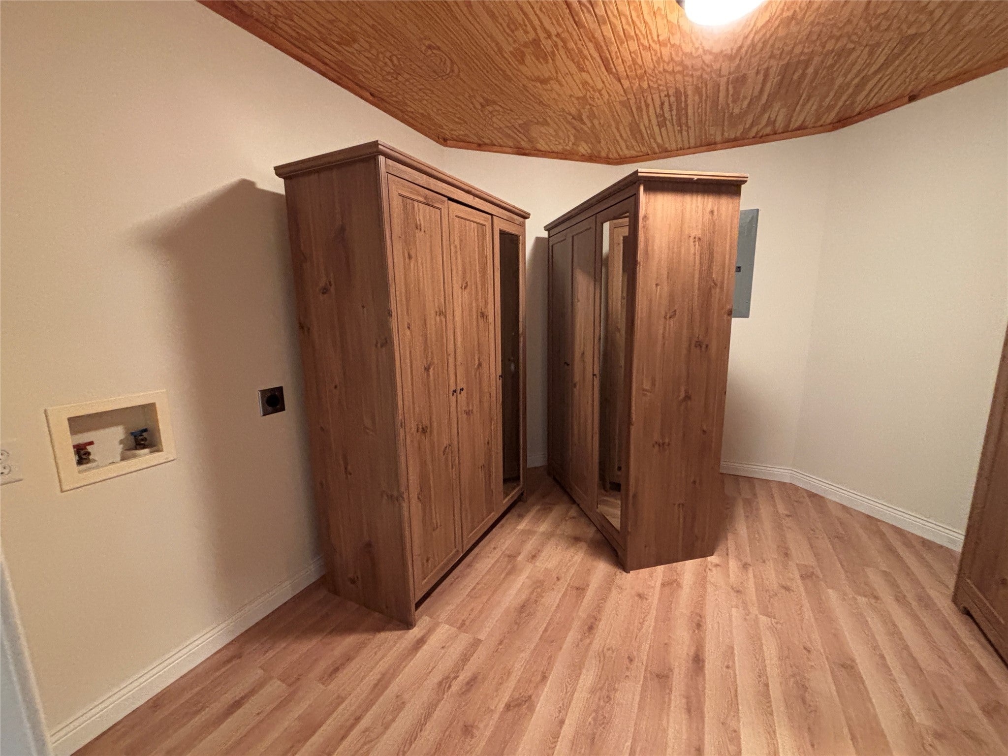 24687 Anchor Inn Rd, Webster, WI, 54893, USA, 8 Bedrooms Bedrooms, ,8 BathroomsBathrooms,Residential,Active,24687 Anchor Inn Rd,1600993