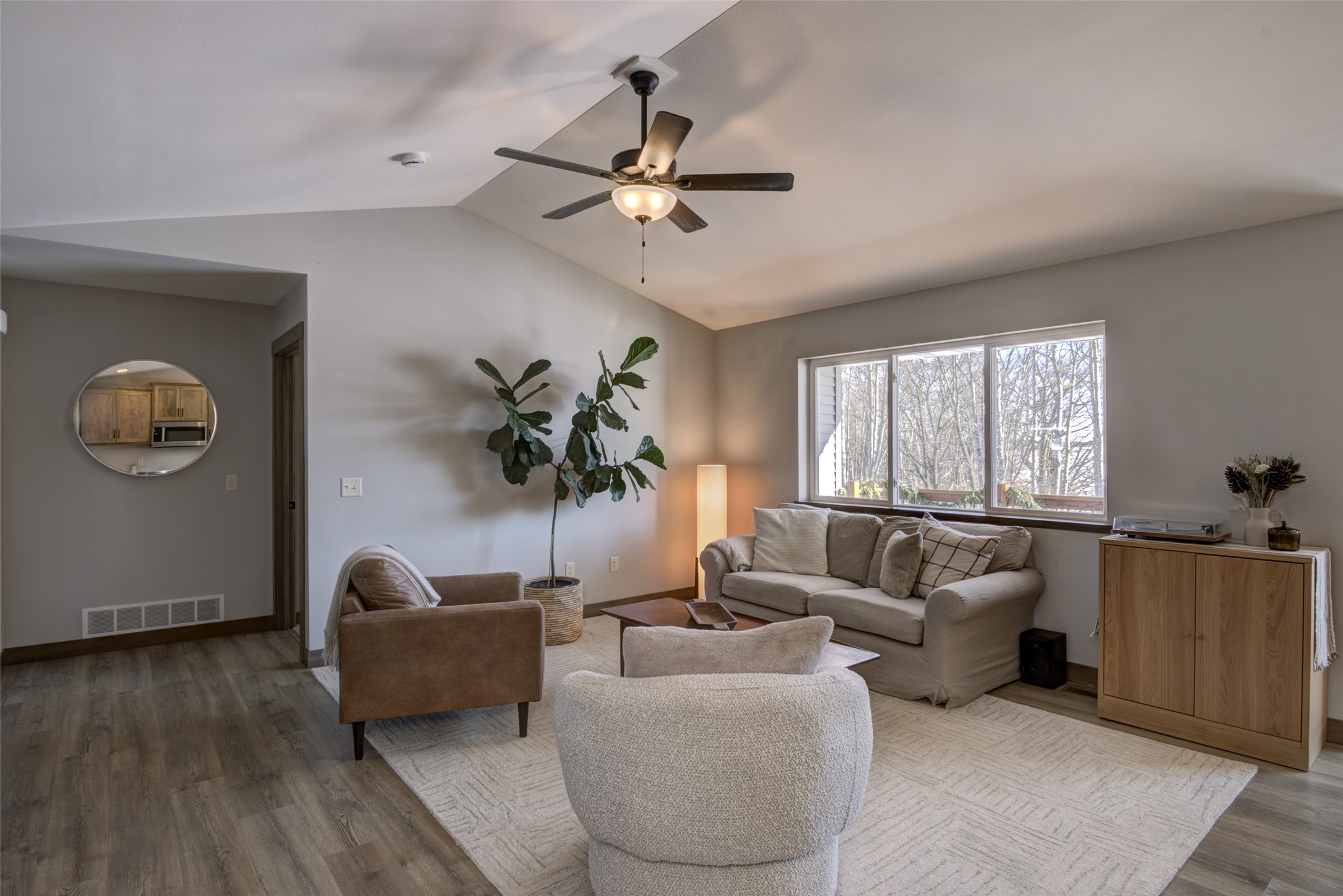 506 Hagman Street 25