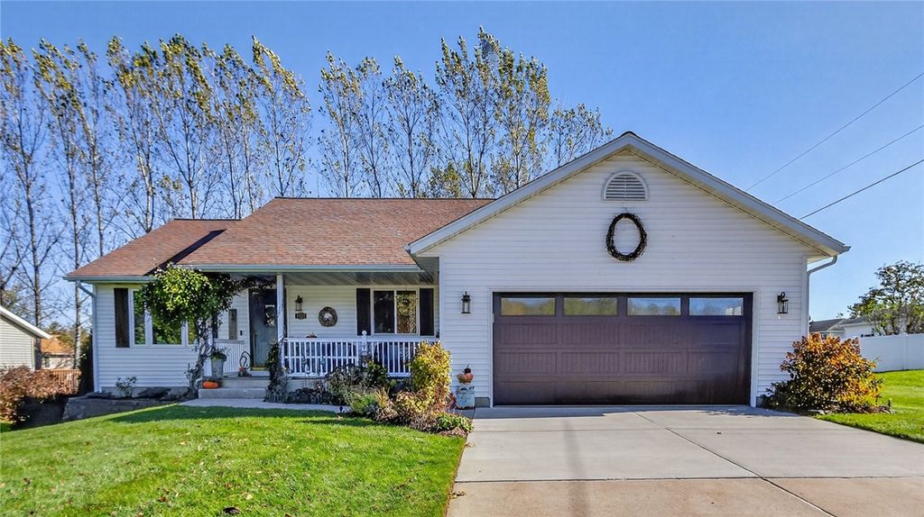 Photo of 1821 Dorret Road, Eau Claire, WI 54703 (MLS # 1597710)