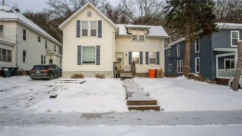 609 S Dewey Street Eau Claire WI 54701