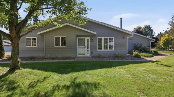 4402 HEARTLAND DR W, EAU CLAIRE, WI 54701 - Image 591c7c2ea08e074e1045c472d1b8b26e/1468890685