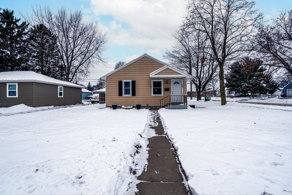Photo of 1508 Margaret Street, Eau Claire, WI 54701 (MLS # 1597317)