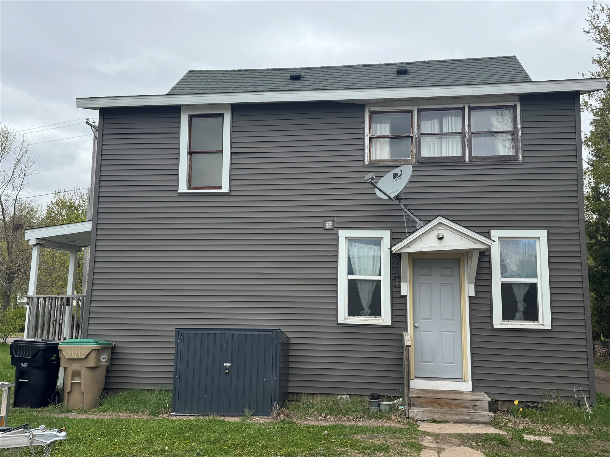 613-613 1/2 E Grand Avenue 1-2
