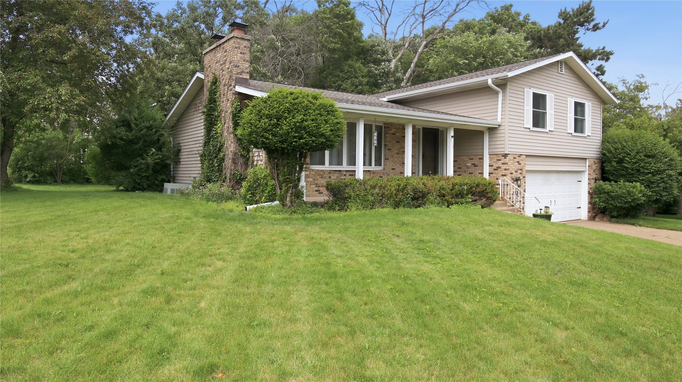 212 Country Club Lane