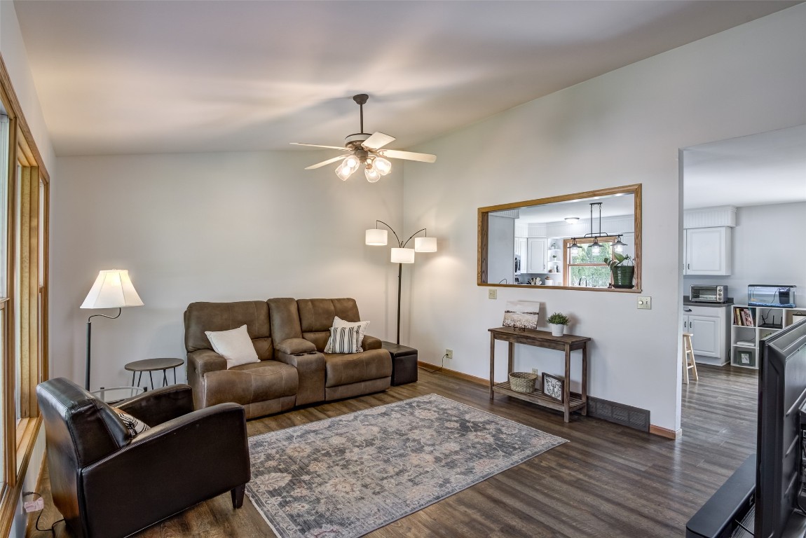 311 Glenwood Court