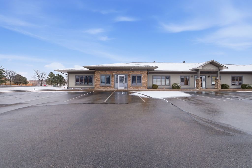 Photo of 2910 Enloe Street 5 #5, Hudson, WI 54016 (MLS # 1599103)